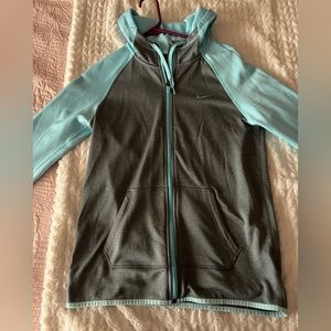 Women’s Small Nike Therma-Fit Zip-up Jacket w/ Hoodie
